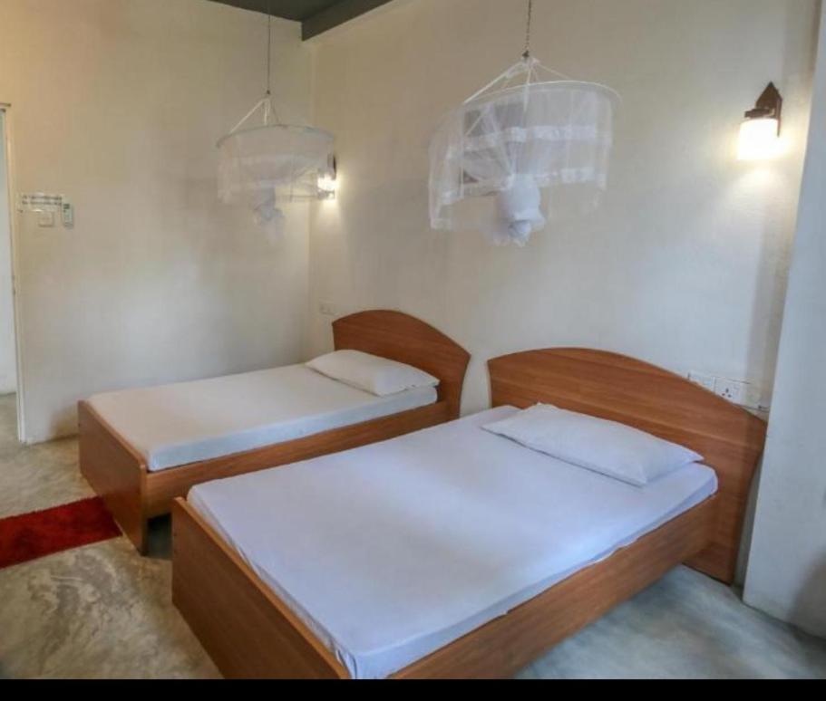 Holiday Inn Unawatuna Buitenkant foto